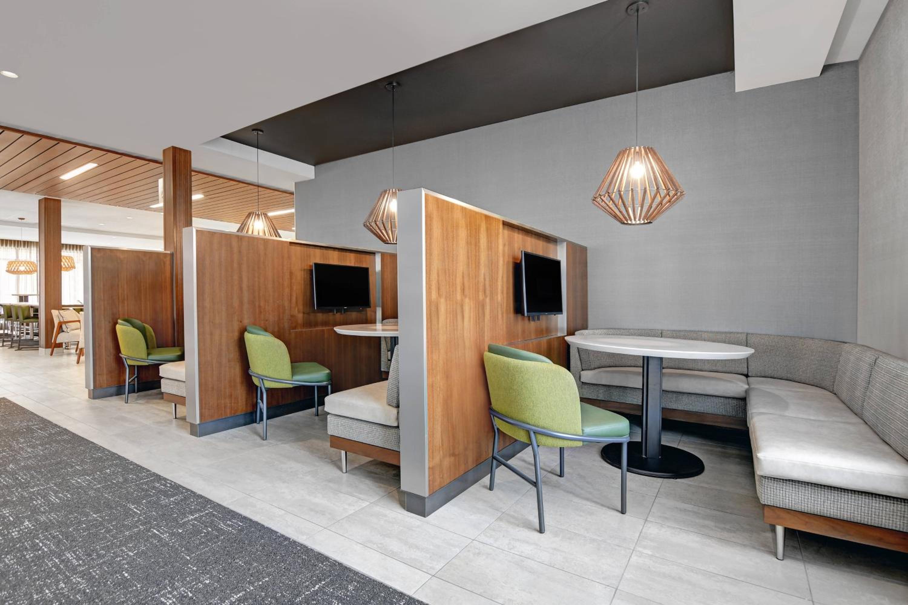 New York City Vacations - Courtyard by Marriott Manhattan Aggieville - Property Image 18