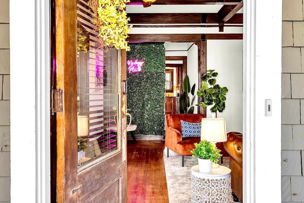 ATL Charming 1929 Historic Craftsman Bungalow