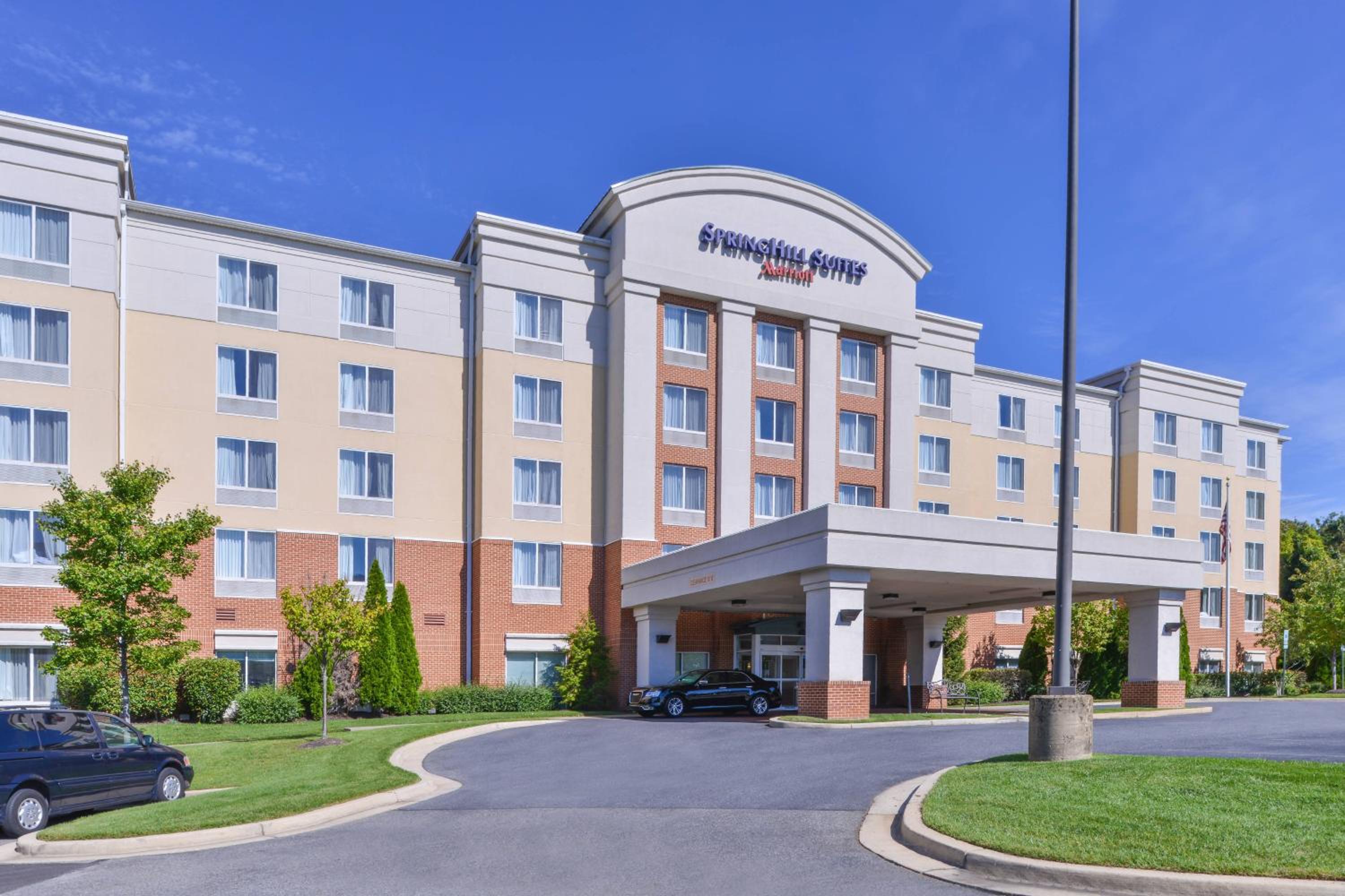 Hotel SpringHill Suites Arundel Mills BWI Airport - Image 1