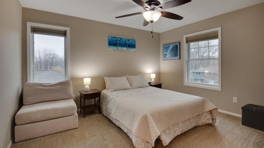 Excelsior Commons view 3