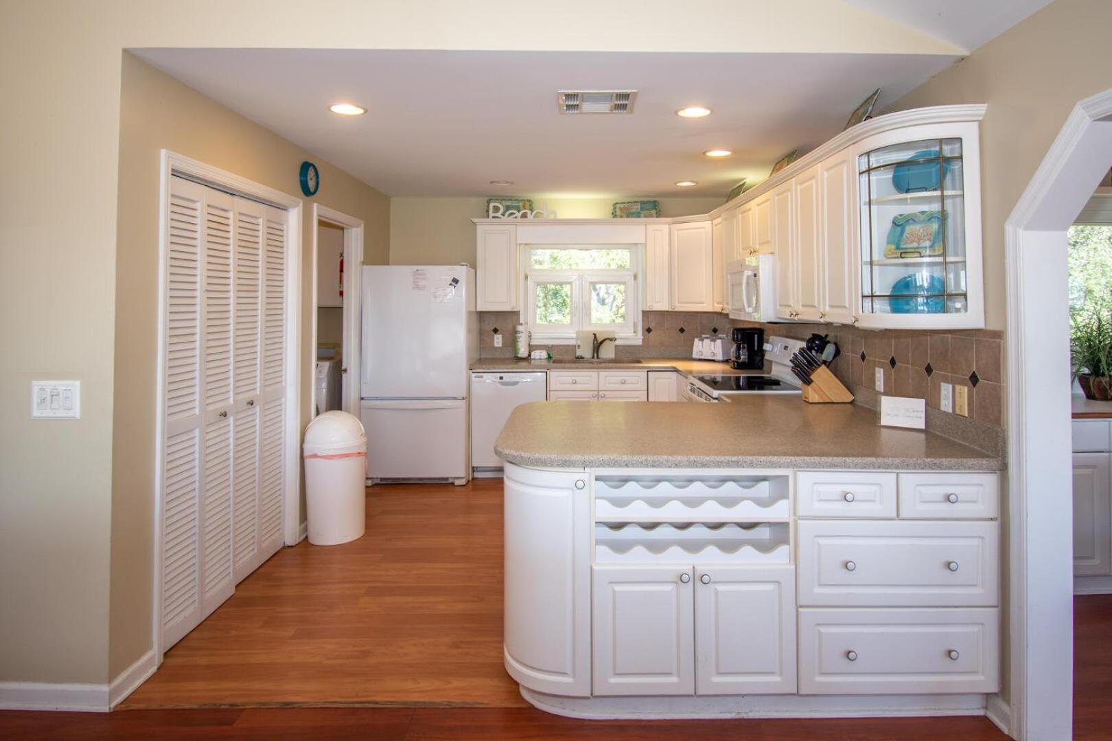 726 Seahorse Rd