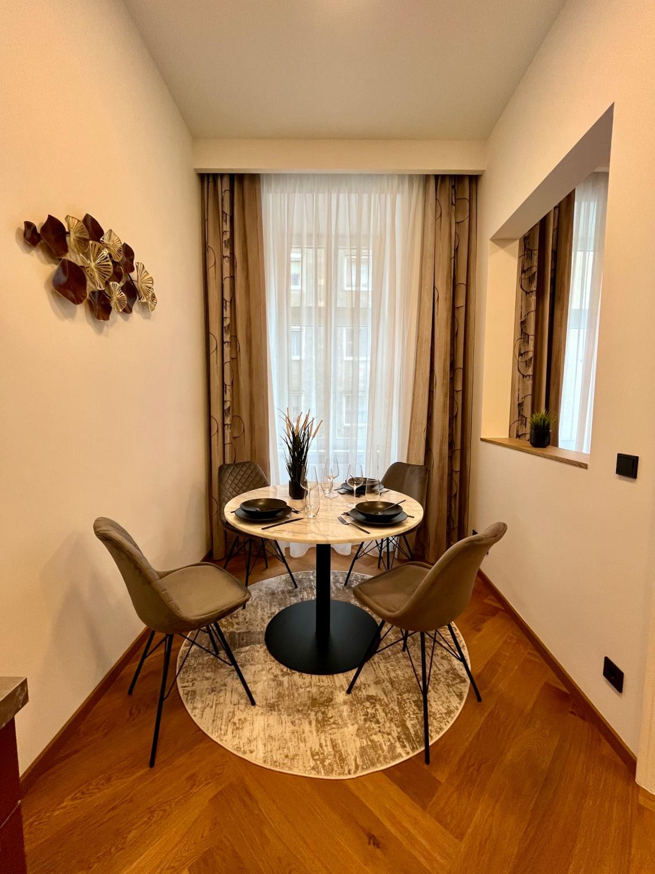 Street Living Hotel - Apartments