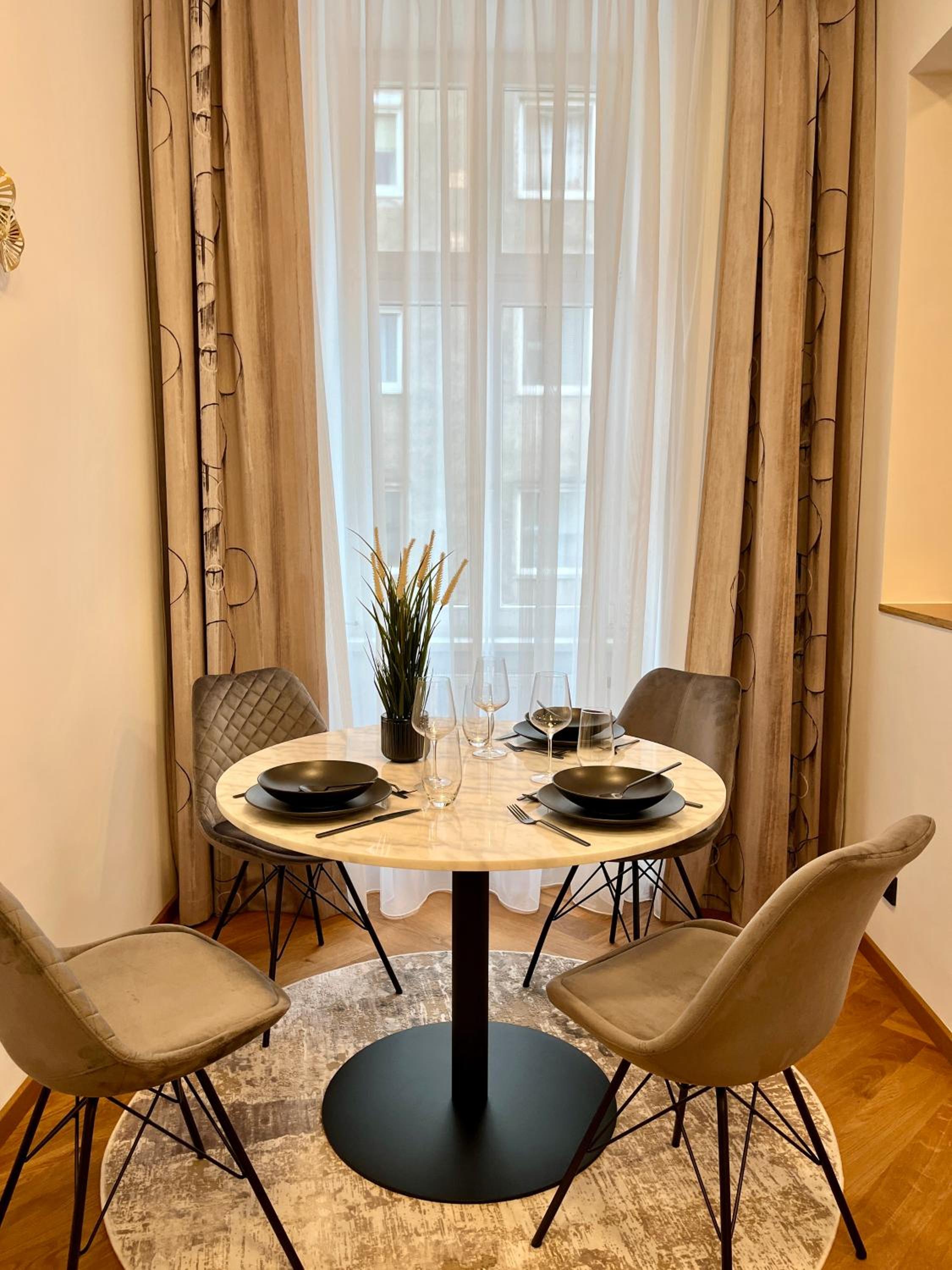 Street Living Hotel - Apartments