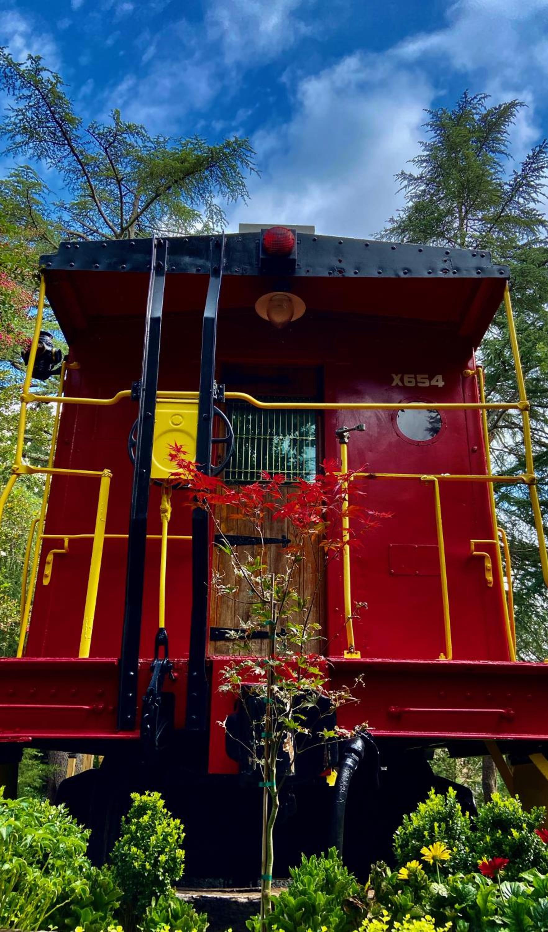 Clevedale Historic Inn and Gardens