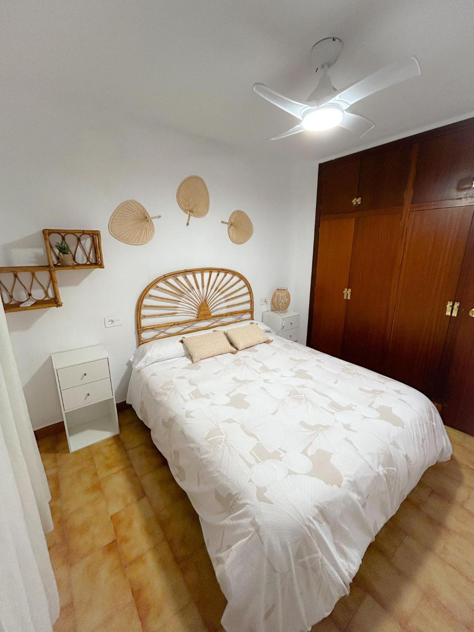 APARTAMENTO CON PARQUING zona centro