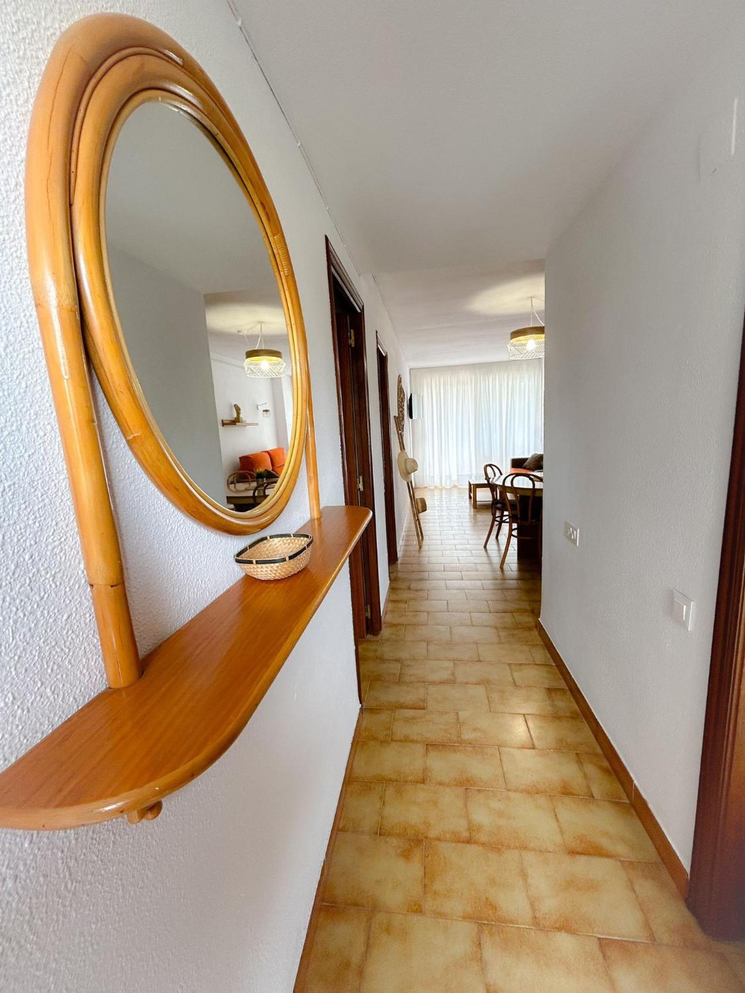 APARTAMENTO CON PARQUING zona centro