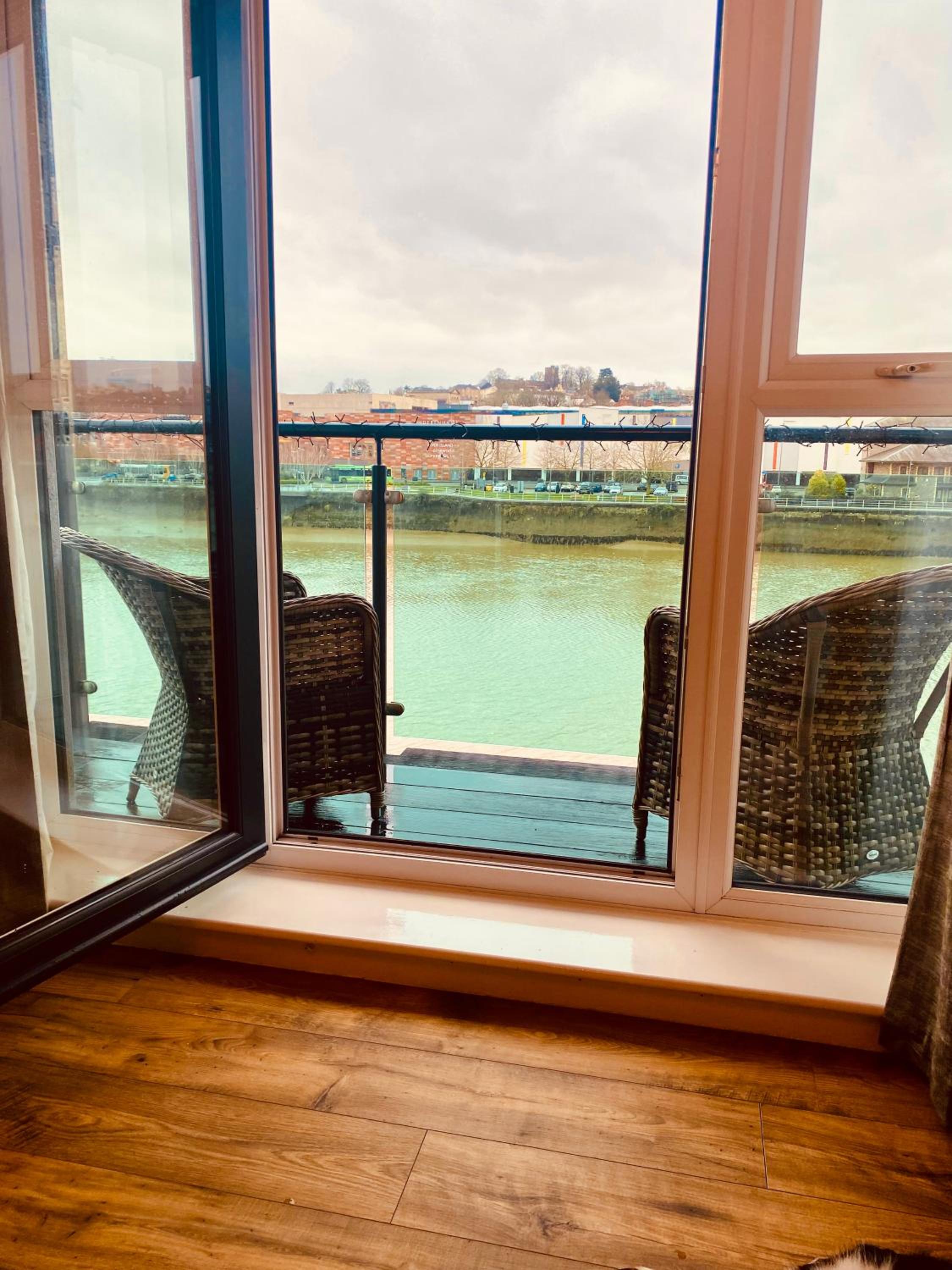 Luxury Riverfront Apartment