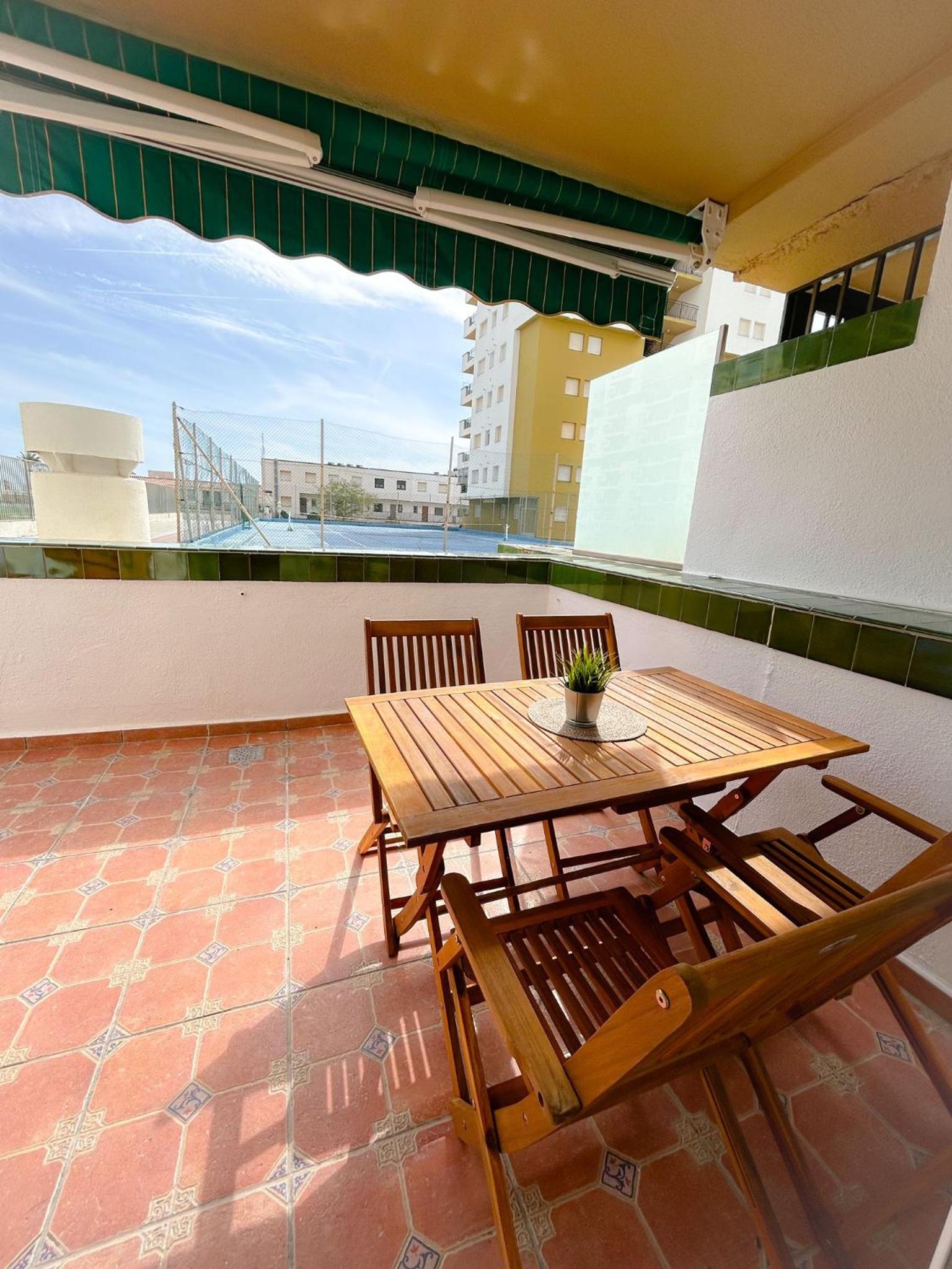 APARTAMENTO CON PARQUING zona centro