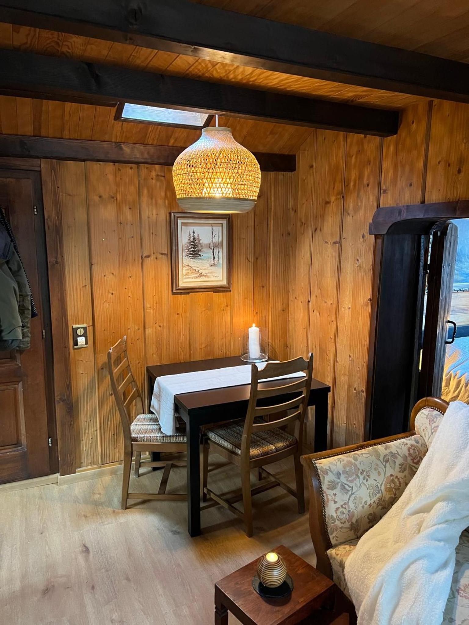 Entire cozy chalet in St-Cergue - 30 min from Geneva