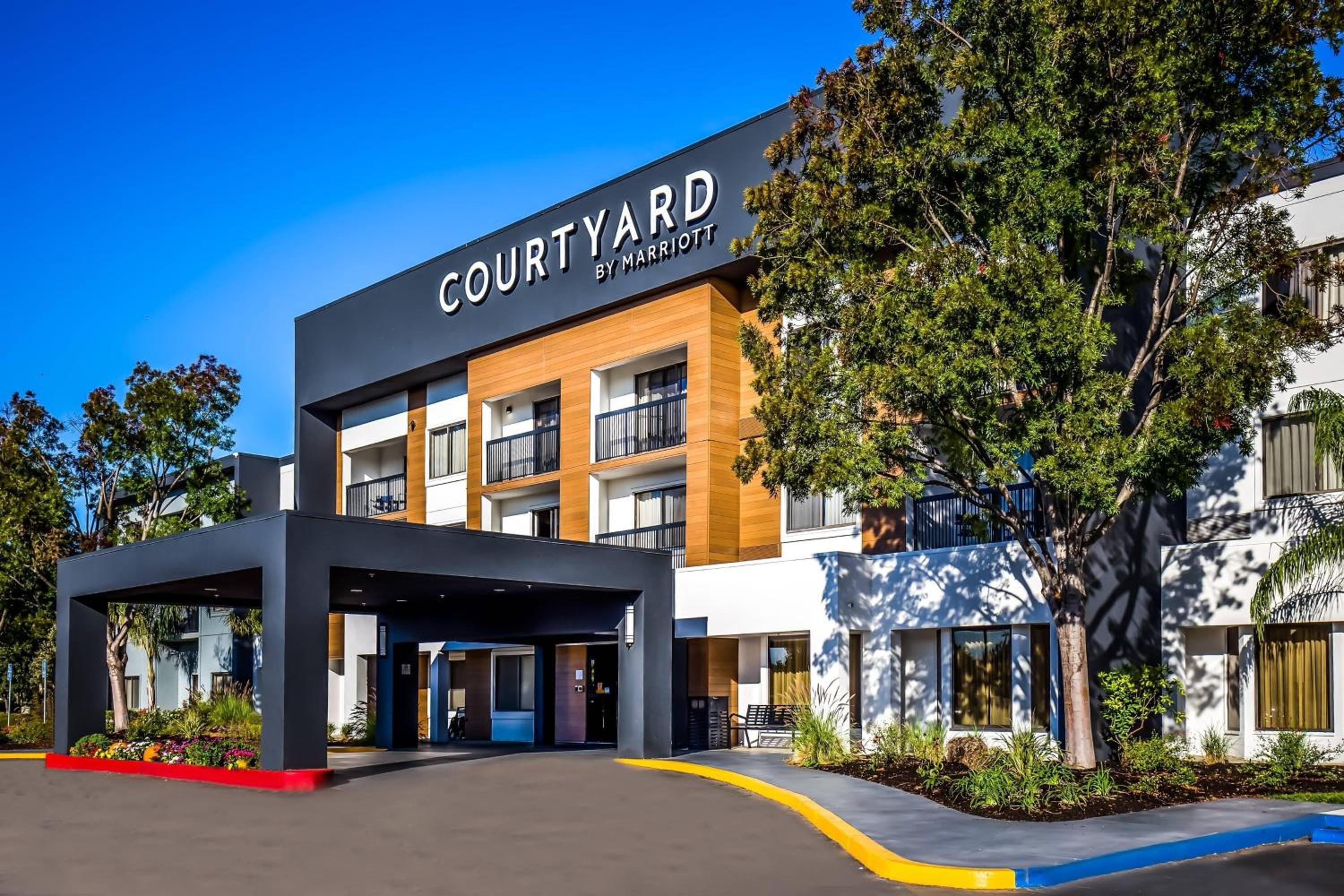 Newark Vacations - Courtyard by Marriott Livermore - Property Image 1
