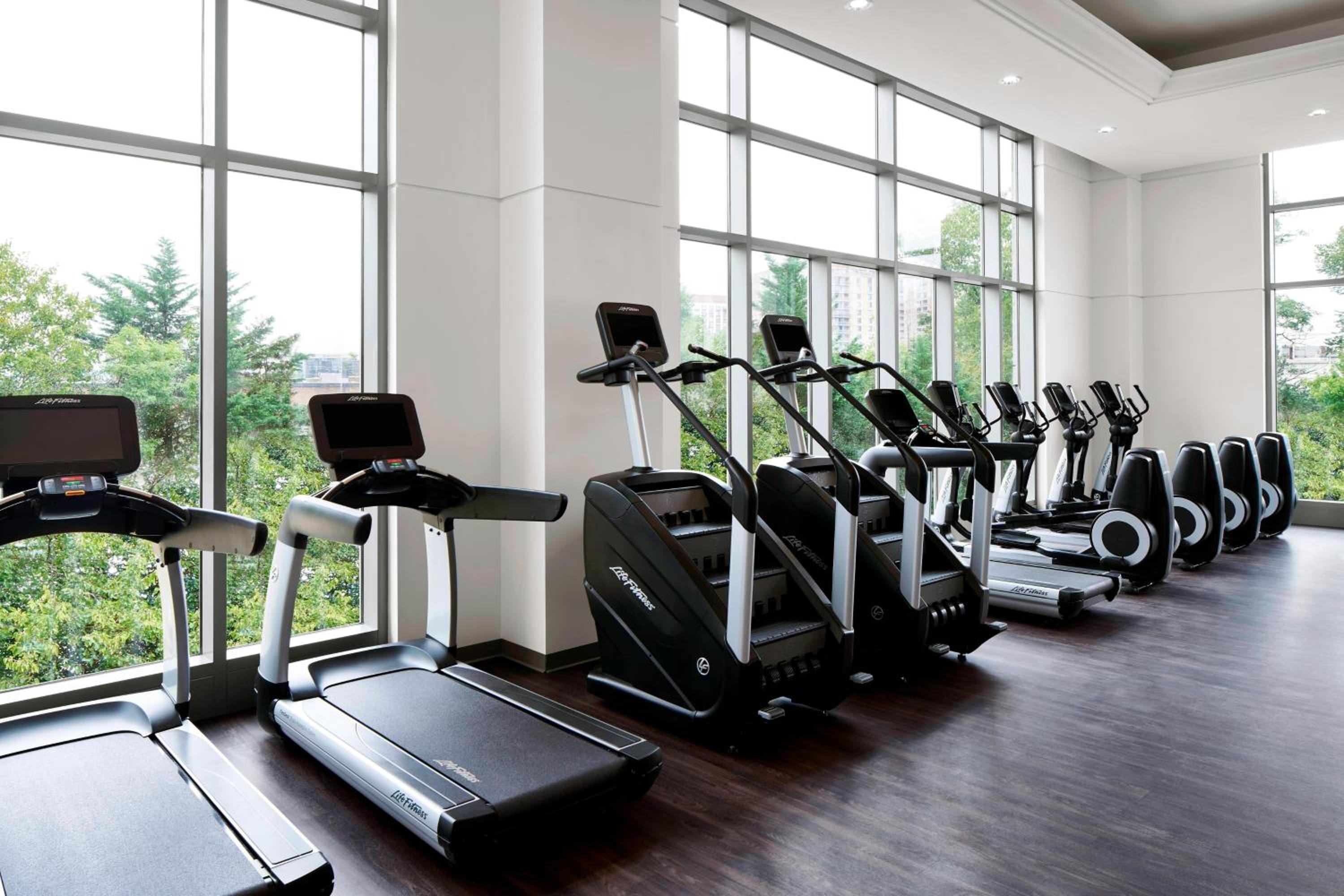 Bethesda North Marriott Hotel  Conference Center - Property Image 10