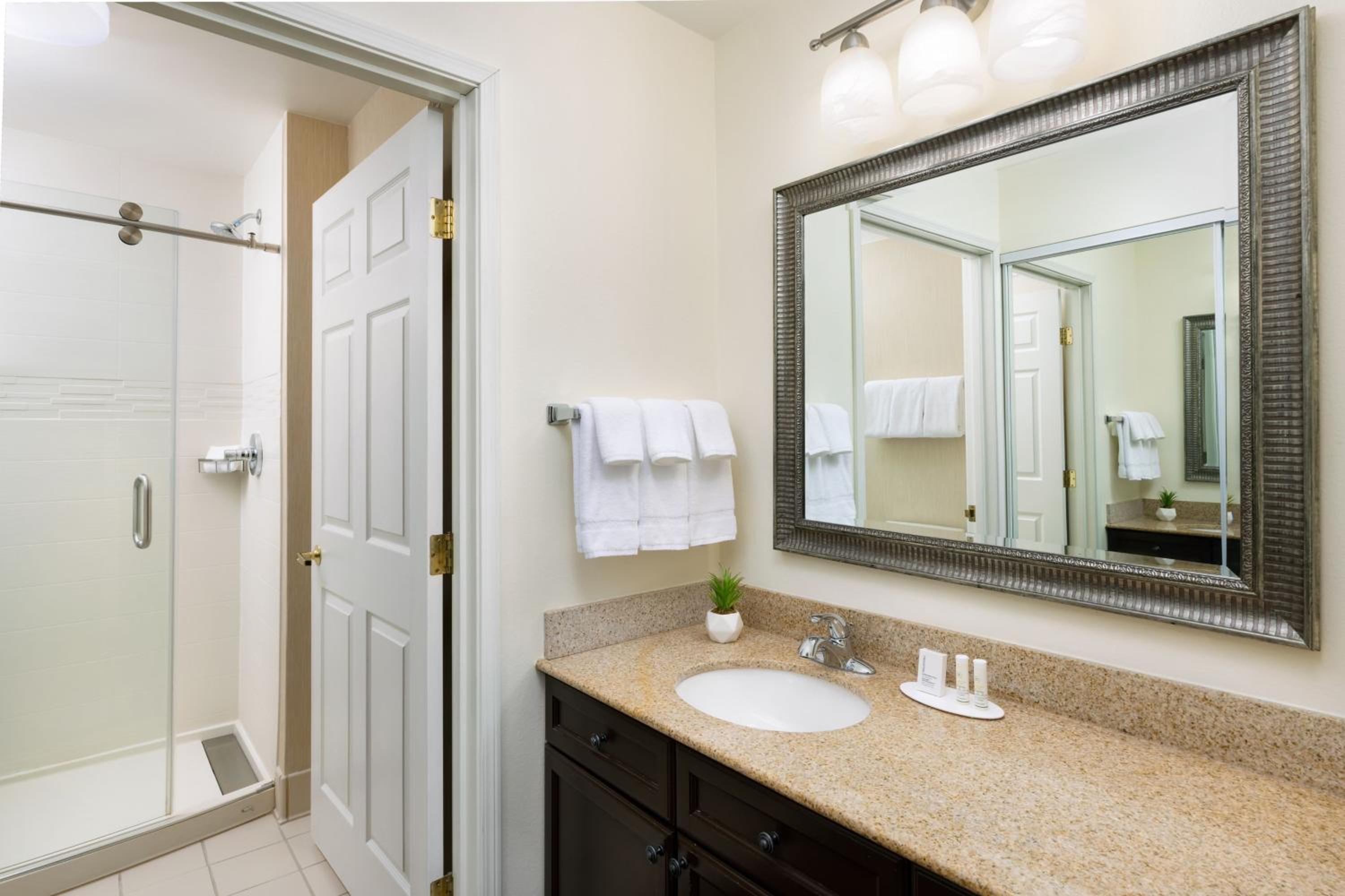 Des Moines Vacations - Residence Inn Des Moines West at Jordan Creek Town Center - Property Image 5