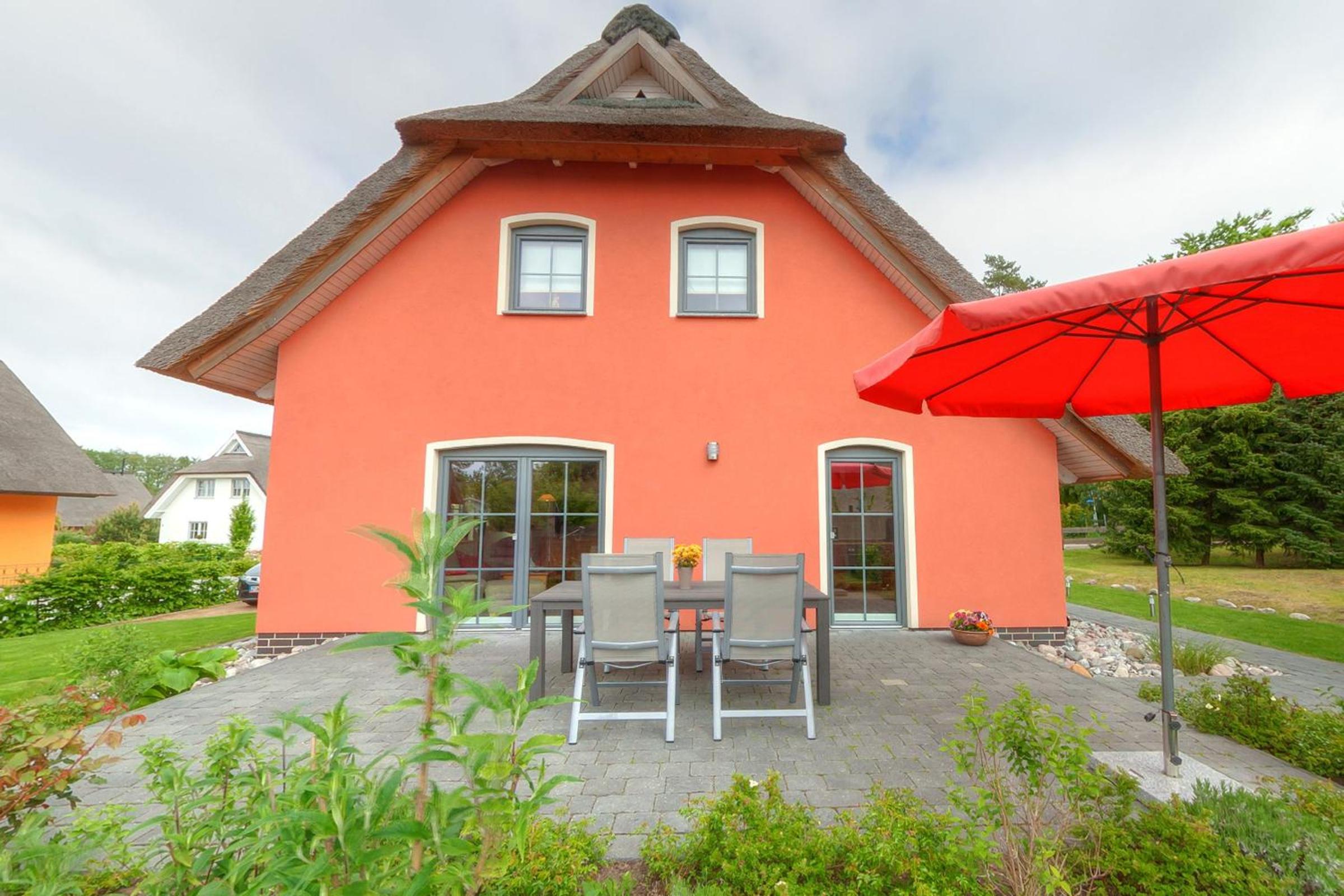 Stubbenfelde, Reetdachhaus Seeblick