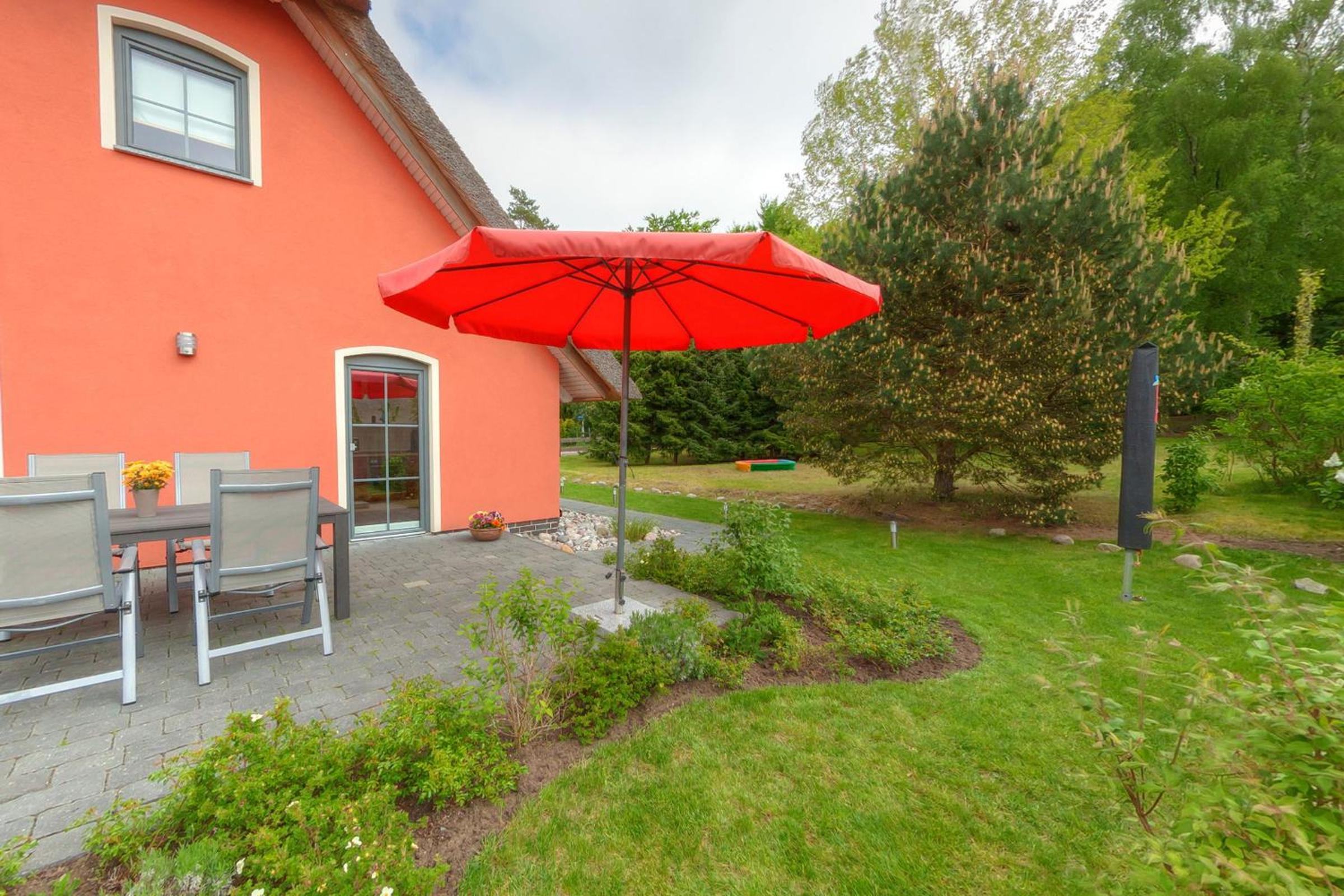 Stubbenfelde, Reetdachhaus Seeblick