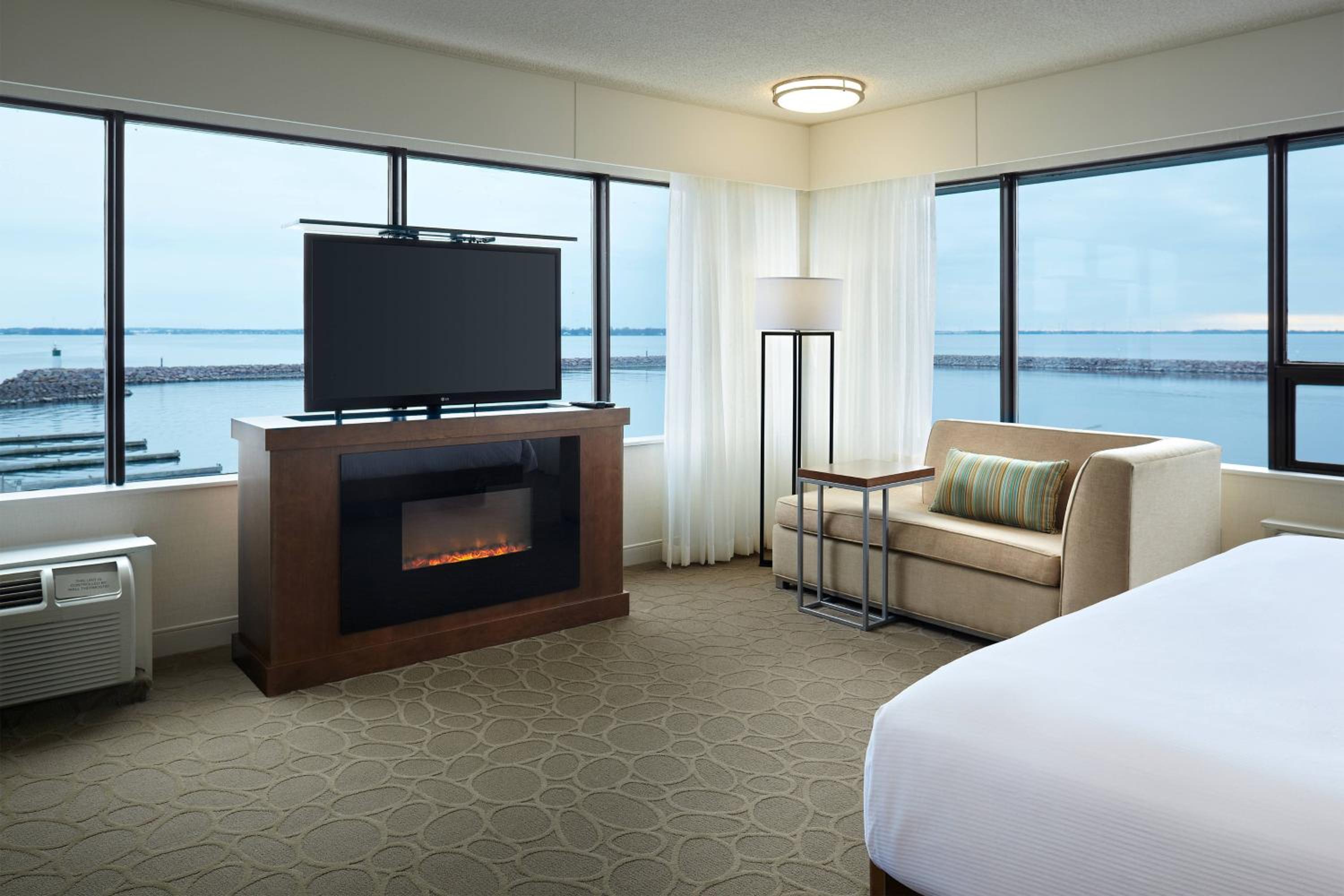 Kingston Vacations - Delta Hotels by Marriott Kingston Waterfront - Property Image 10
