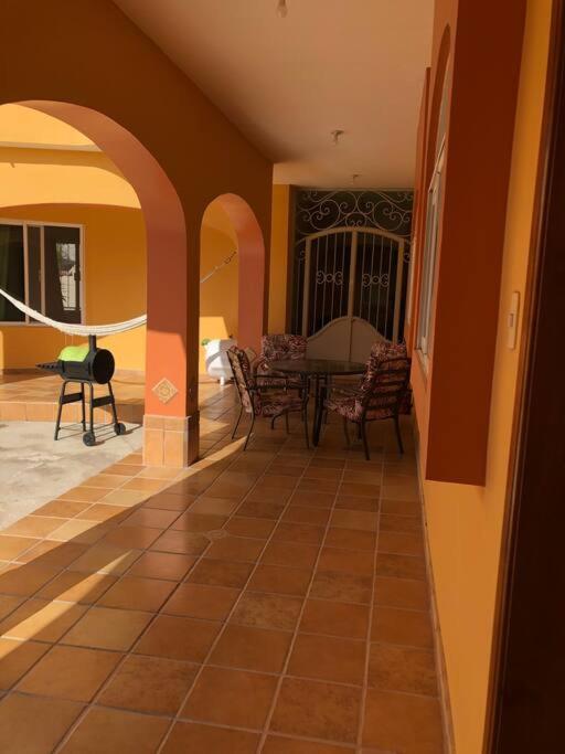 Casa Esperanza: Grand, traditional colonial home view 3