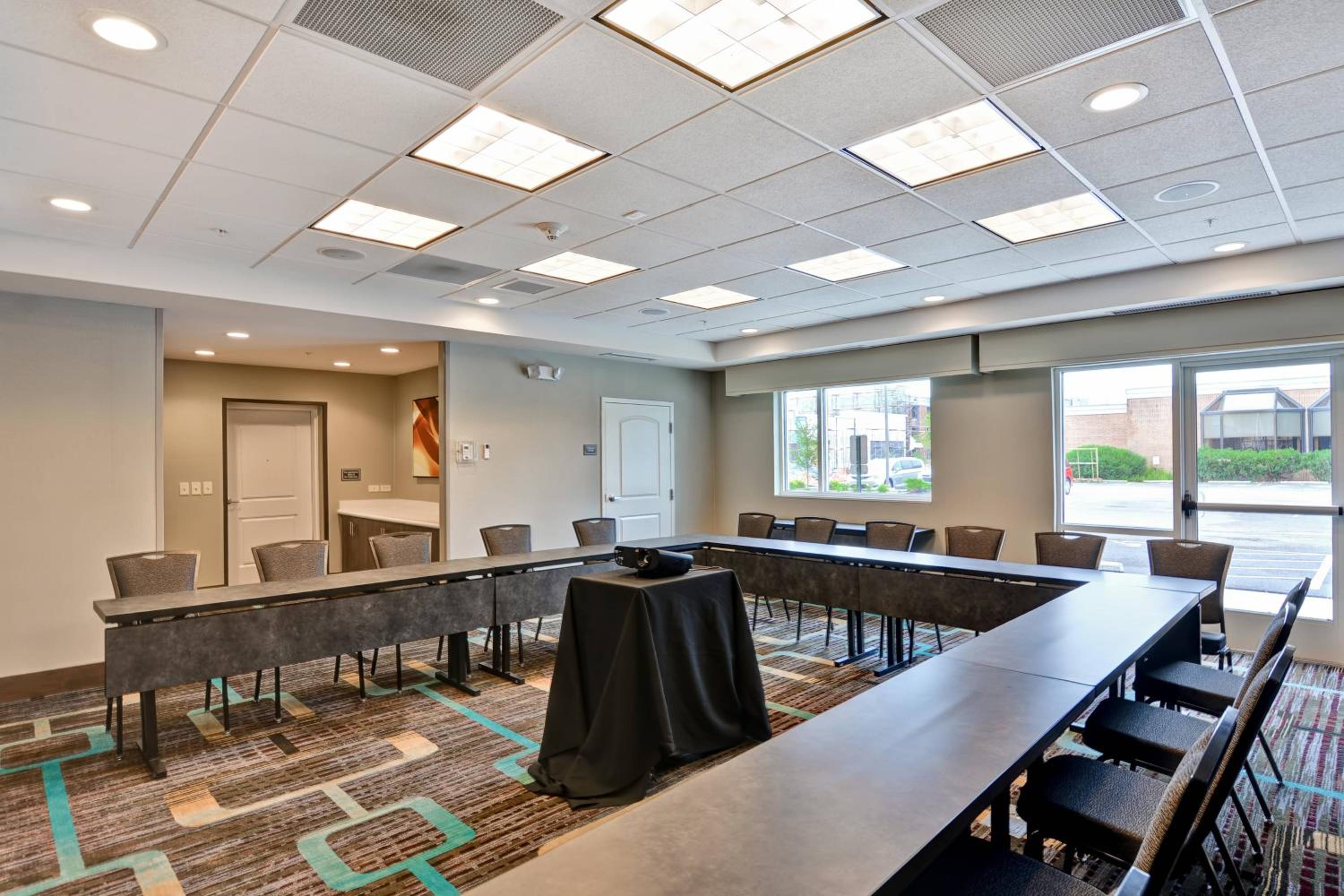 Glendale Vacations - Residence Inn by Marriott Milwaukee North/Glendale - Property Image 3