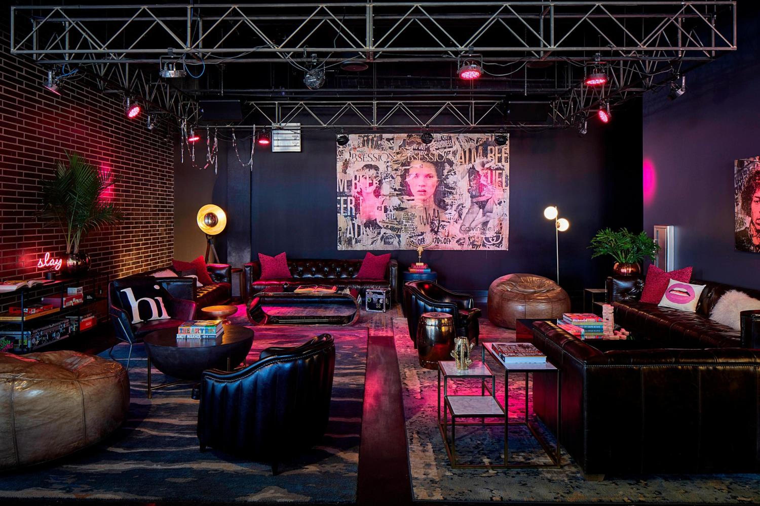 Minneapolis / St Paul Vacations - MOXY Minneapolis Uptown - Property Image 8