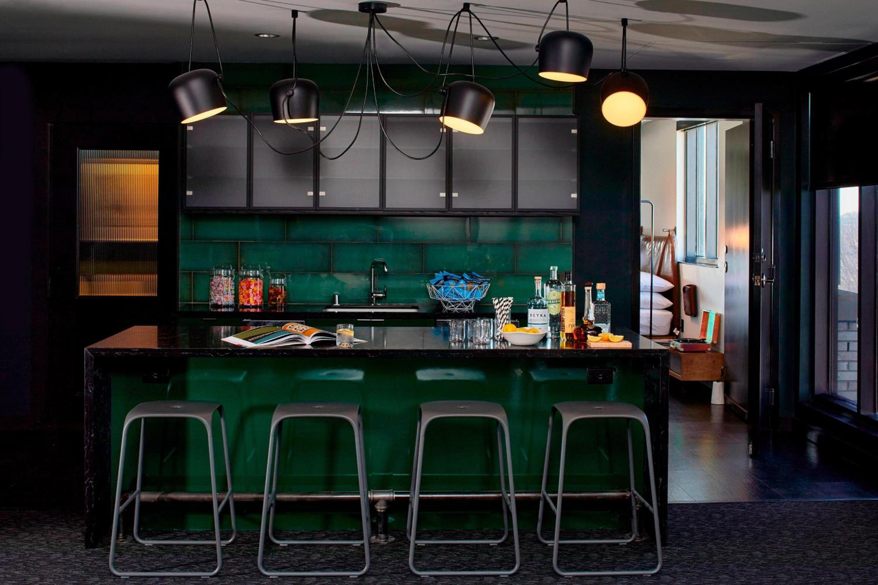 Minneapolis / St Paul Vacations - MOXY Minneapolis Uptown - Property Image 2
