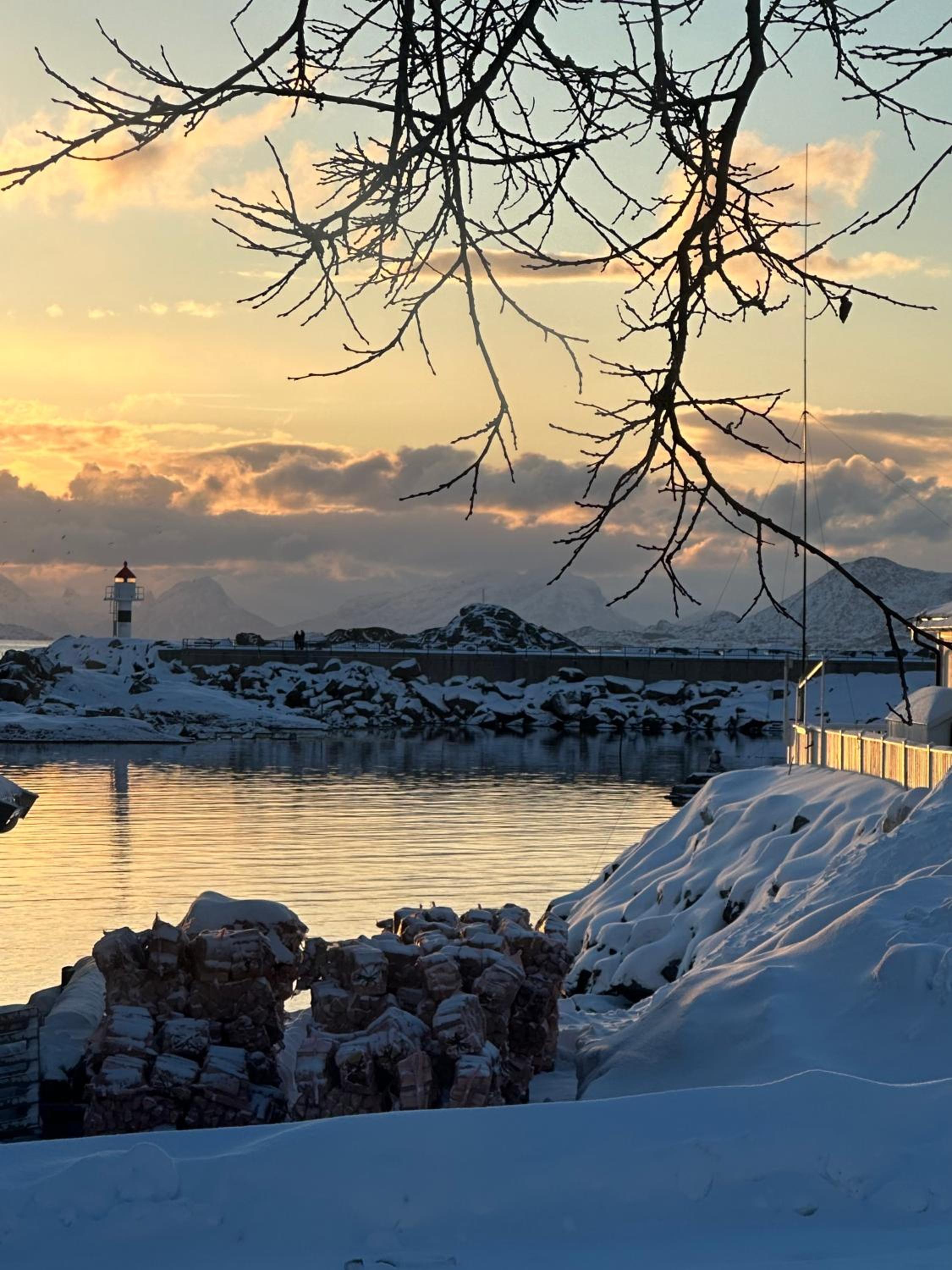 Lofoten Kabelvåg-small apartment view 2