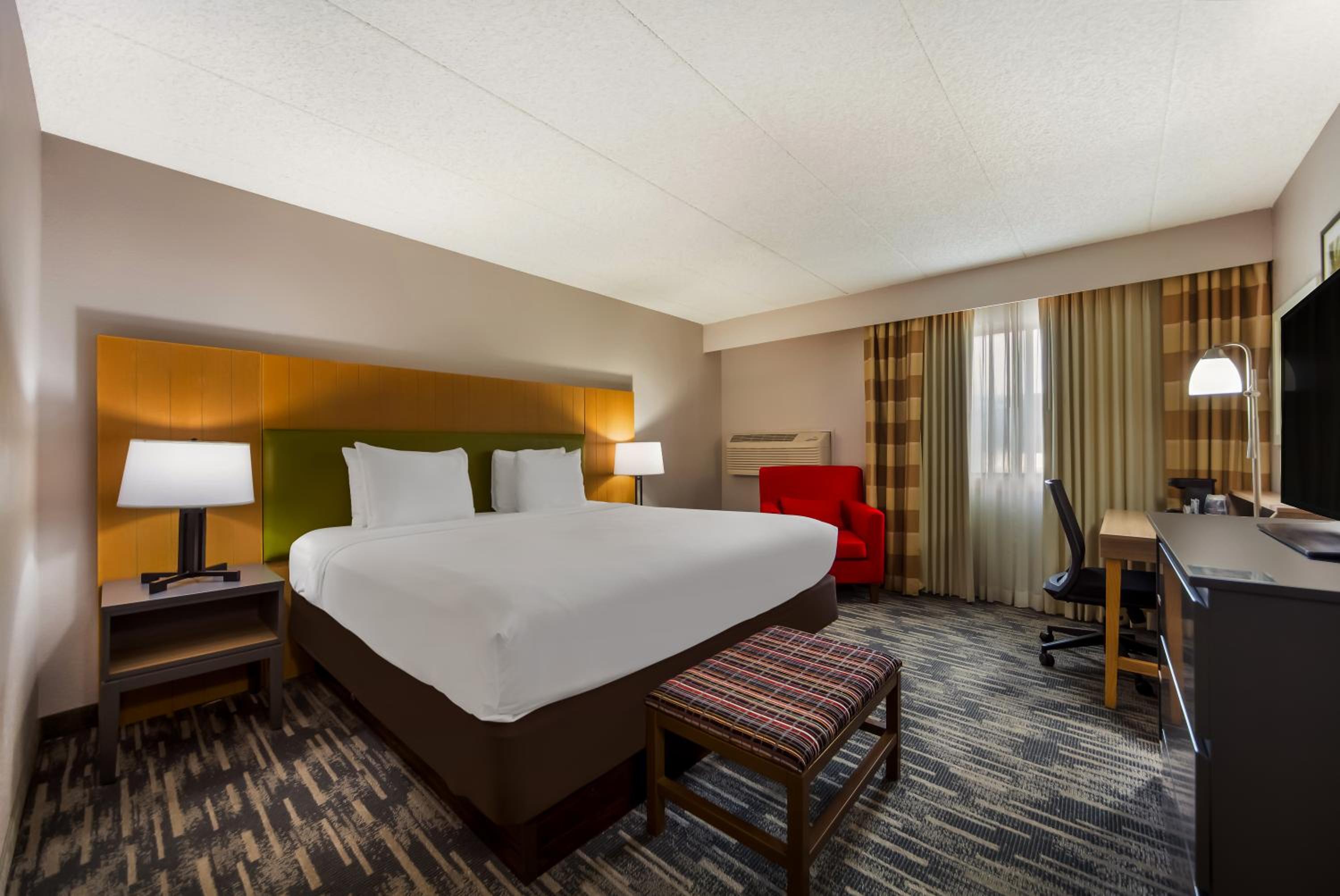 Lincoln Vacations - Country Inn  Suites by Radisson, Lincoln Airport, NE - Property Image 32