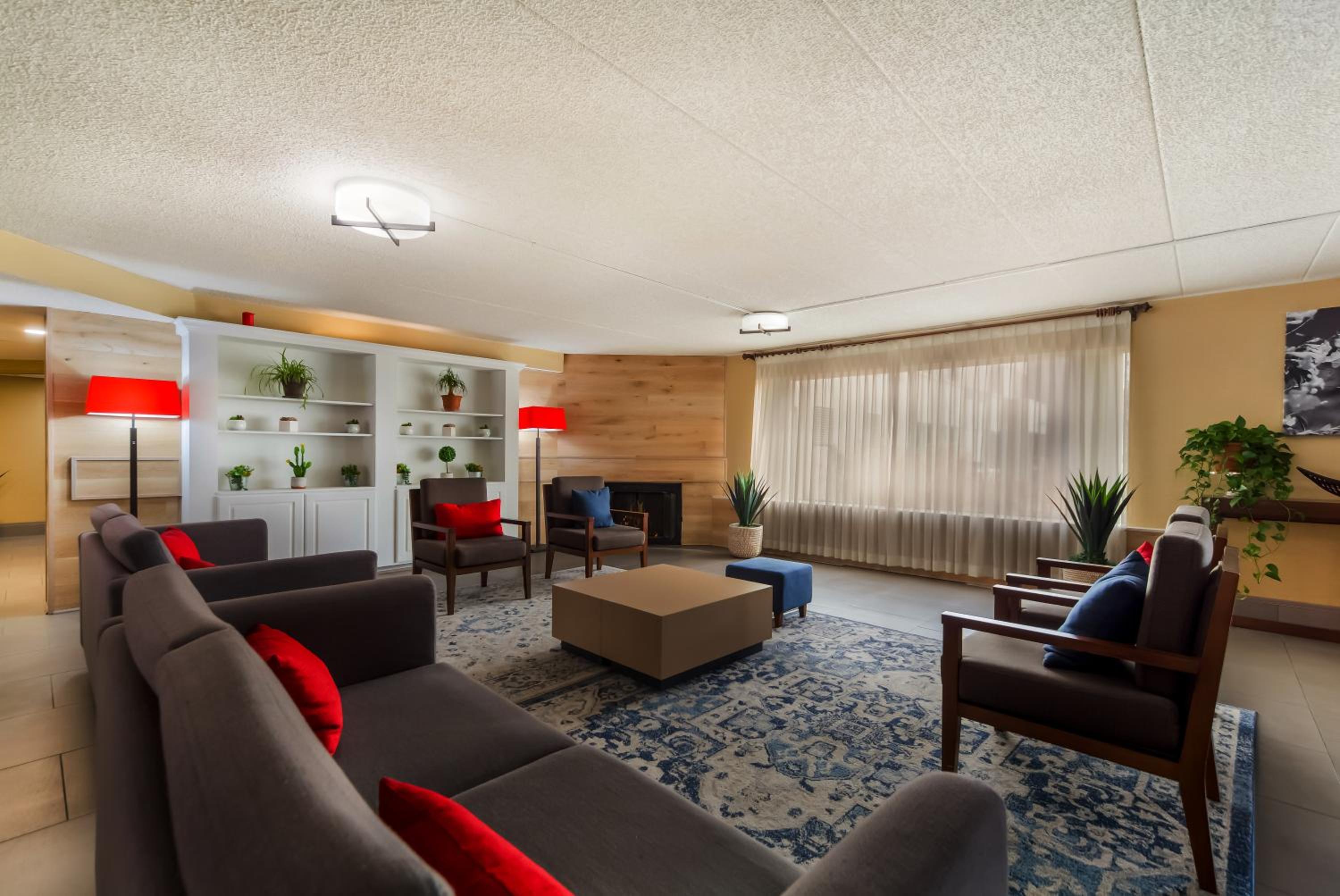 Lincoln Vacations - Country Inn  Suites by Radisson, Lincoln Airport, NE - Property Image 65