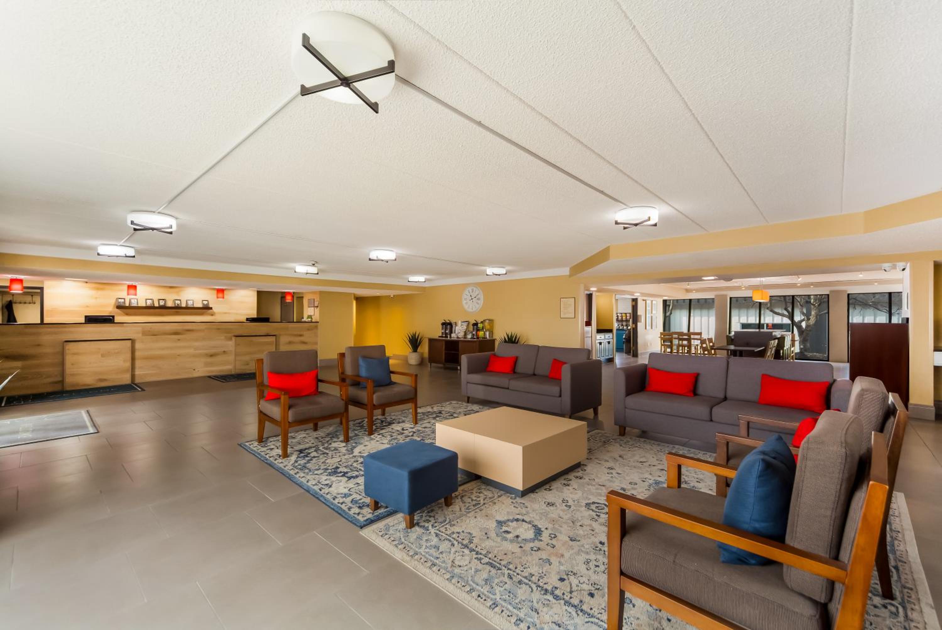 Lincoln Vacations - Country Inn  Suites by Radisson, Lincoln Airport, NE - Property Image 64