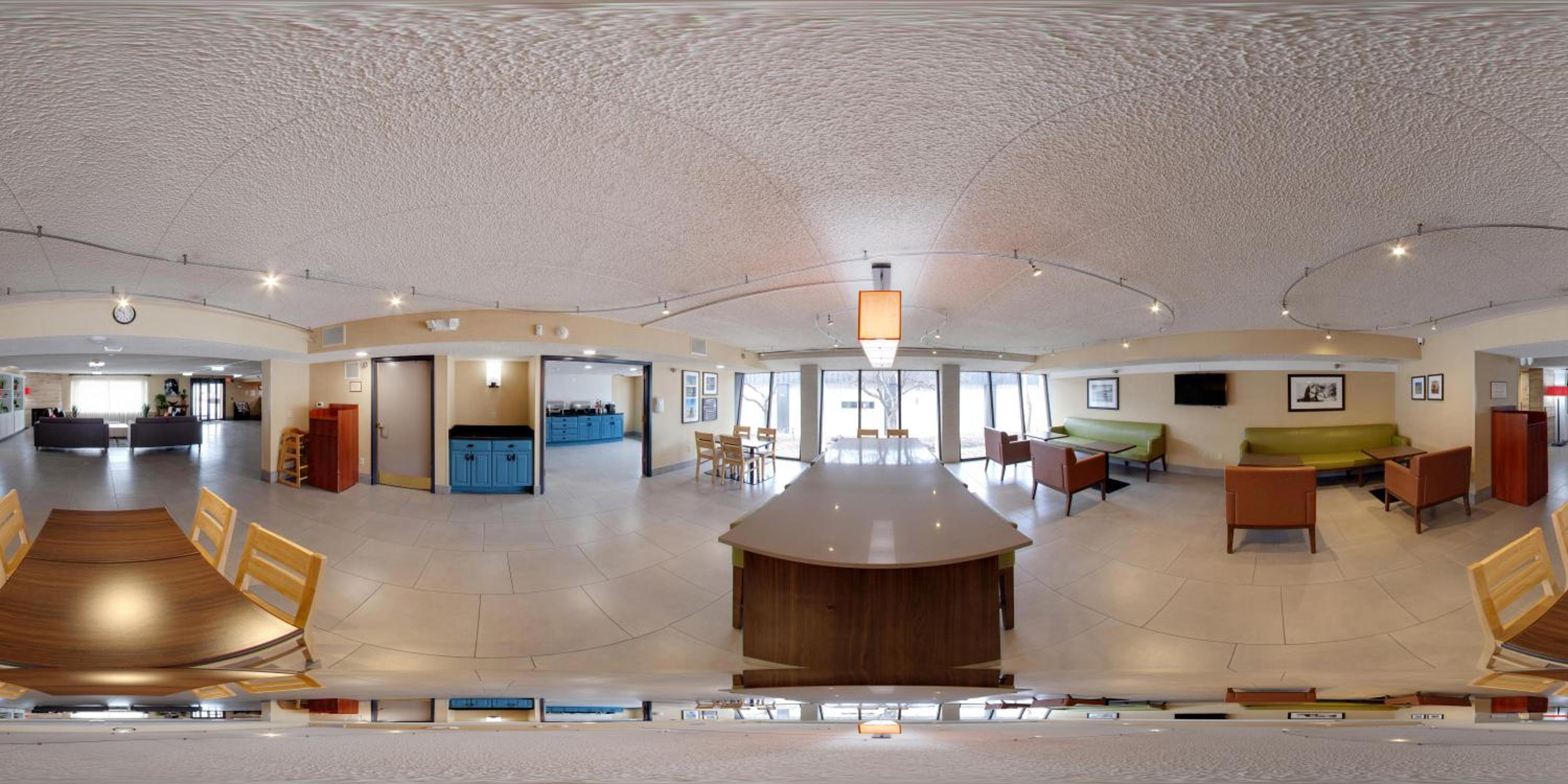 Lincoln Vacations - Country Inn  Suites by Radisson, Lincoln Airport, NE - Property Image 6