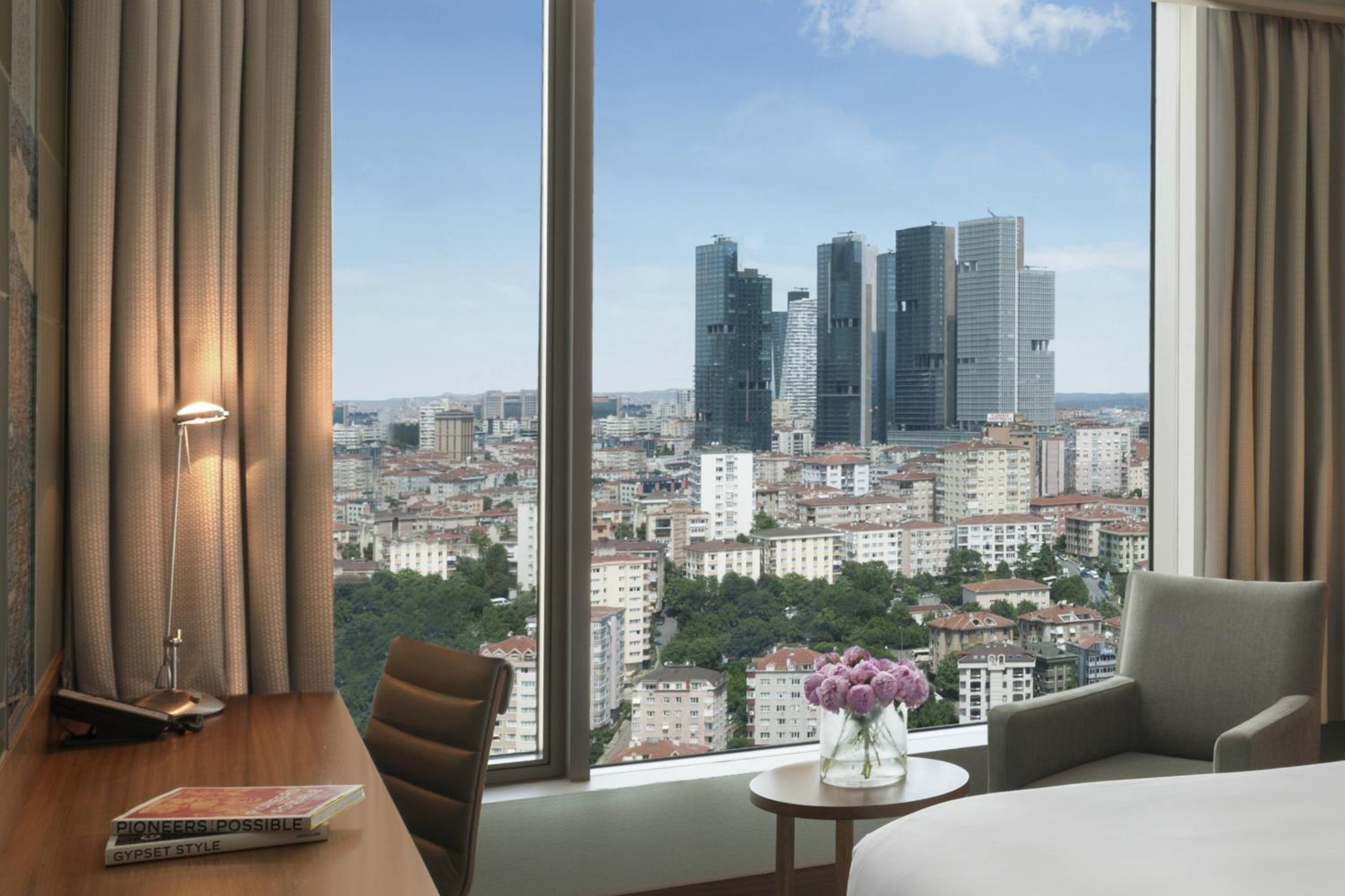 Renaissance İstanbul Polat Bosphorus Otel - Image 27