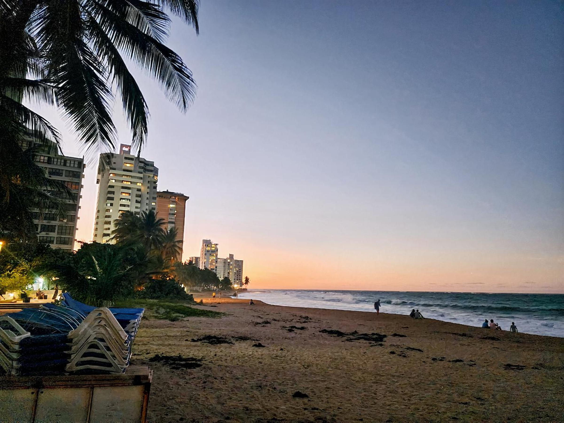 Stunning 3-Bedroom Beachside Apartment view 4