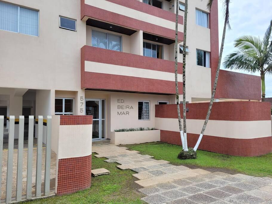 Apartamento Brejatuba Beira Mar