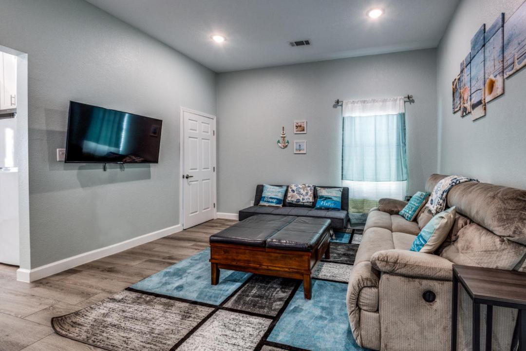 Cozy brand new beach house - 2 mins to the beach view 2