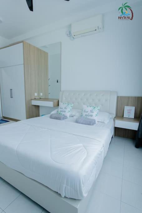 New Drawbridge Condo With Seaview and Pool photo 8