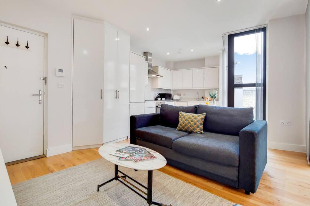 BR5 - Charming Studio Flat in heart of Borough