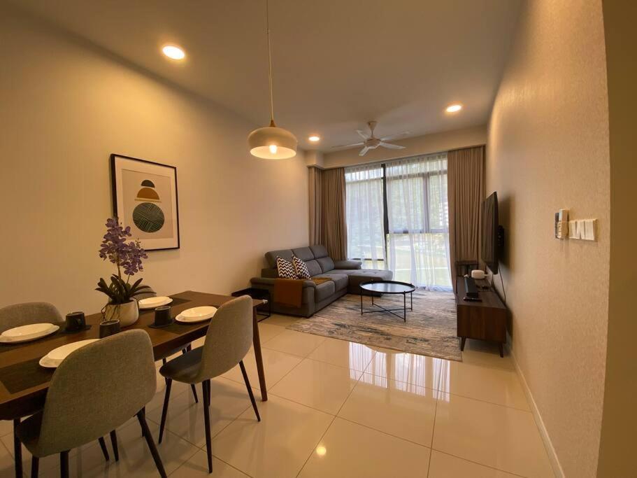 Modern Home Urban Lifestyle KL East Mall-Wifi-Netflix-WasherDryer-The Ridge