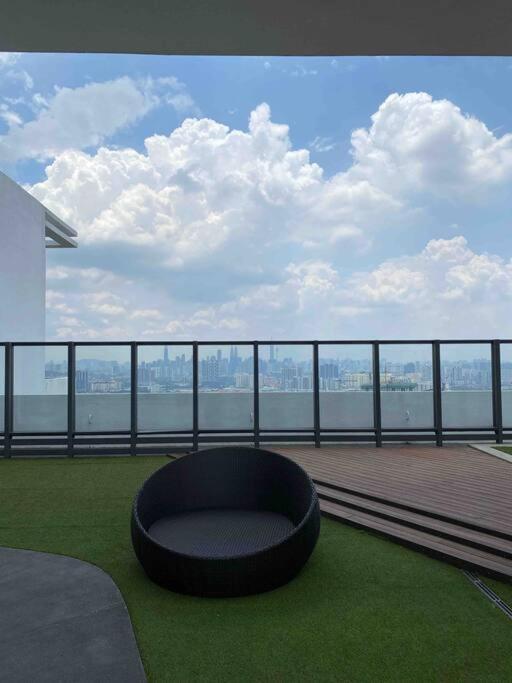 Modern Home Urban Lifestyle KL East Mall-Wifi-Netflix-WasherDryer-The Ridge