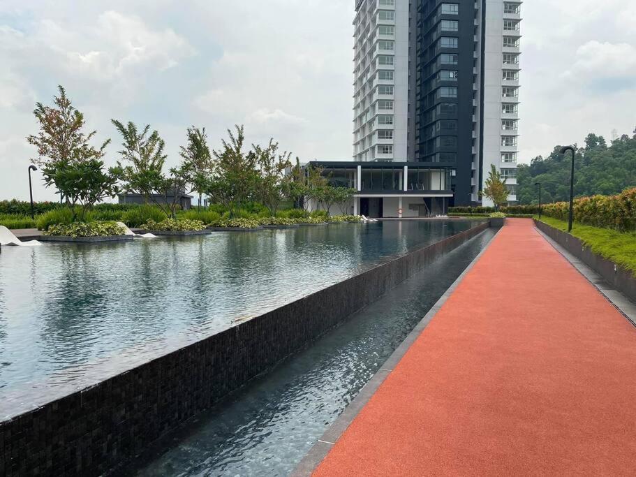 Modern Home Urban Lifestyle KL East Mall-Wifi-Netflix-WasherDryer-The Ridge