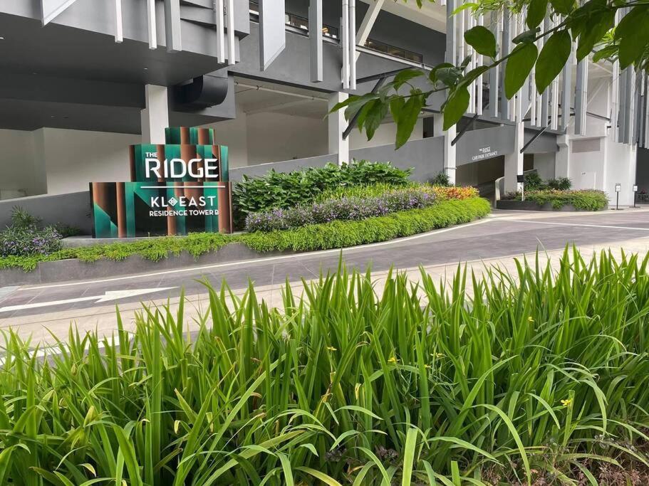 Modern Home Urban Lifestyle KL East Mall-Wifi-Netflix-WasherDryer-The Ridge