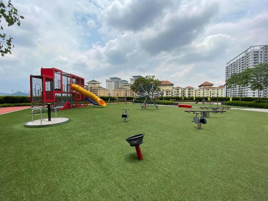 Modern Home Urban Lifestyle KL East Mall-Wifi-Netflix-WasherDryer-The Ridge