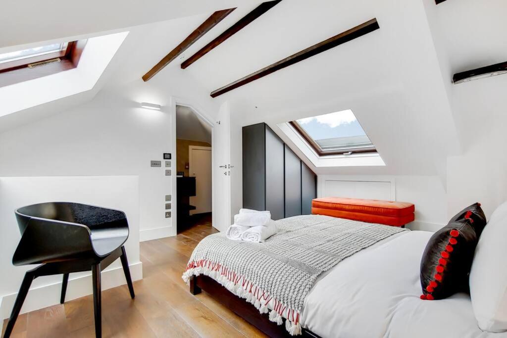 The Borough Collection near London Bridge and Borough Market - by Short Stories London