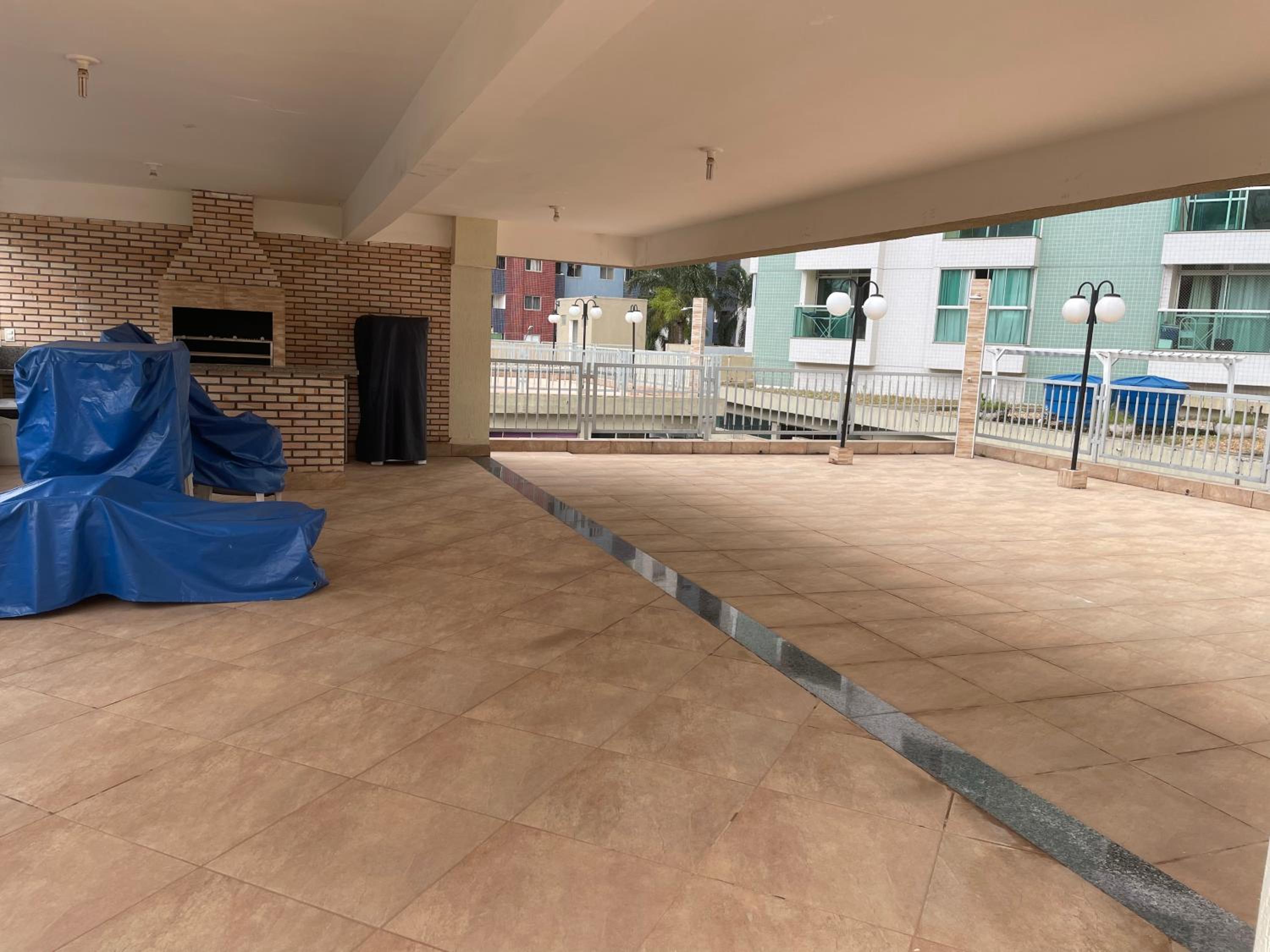 Ap completo com ar e garagem coberta próximo ao metrô