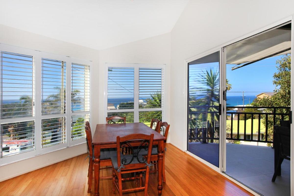 10 Barra Crescent