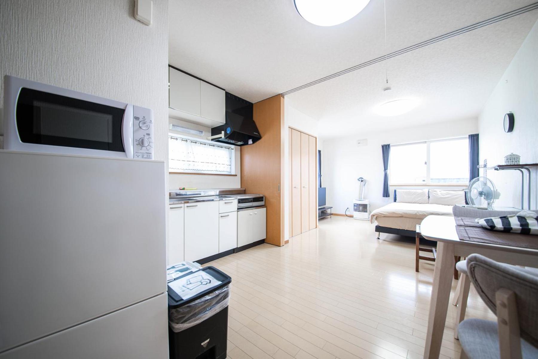 Sumiyoshi House Room B view 5