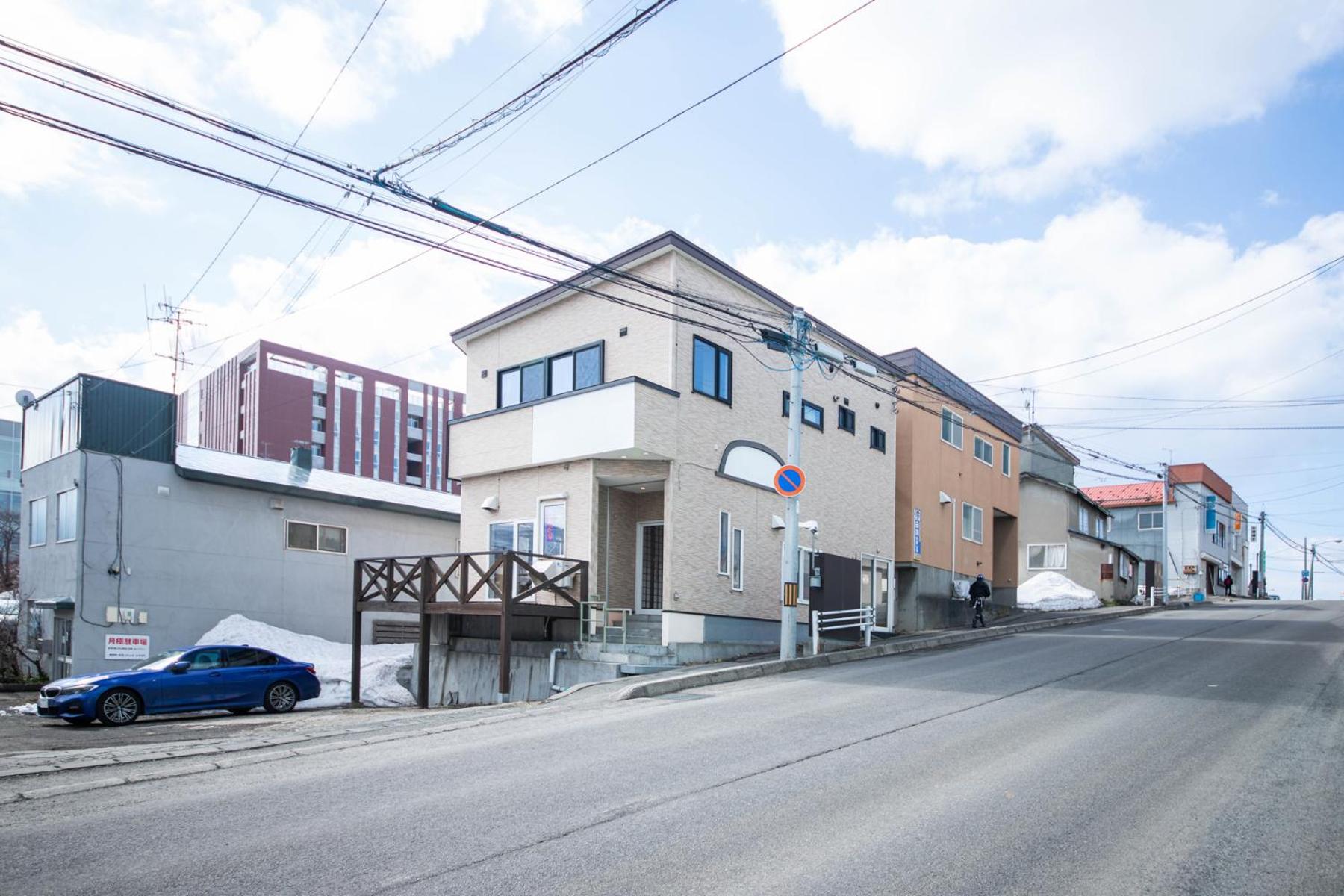 Sumiyoshi House Room B view 4