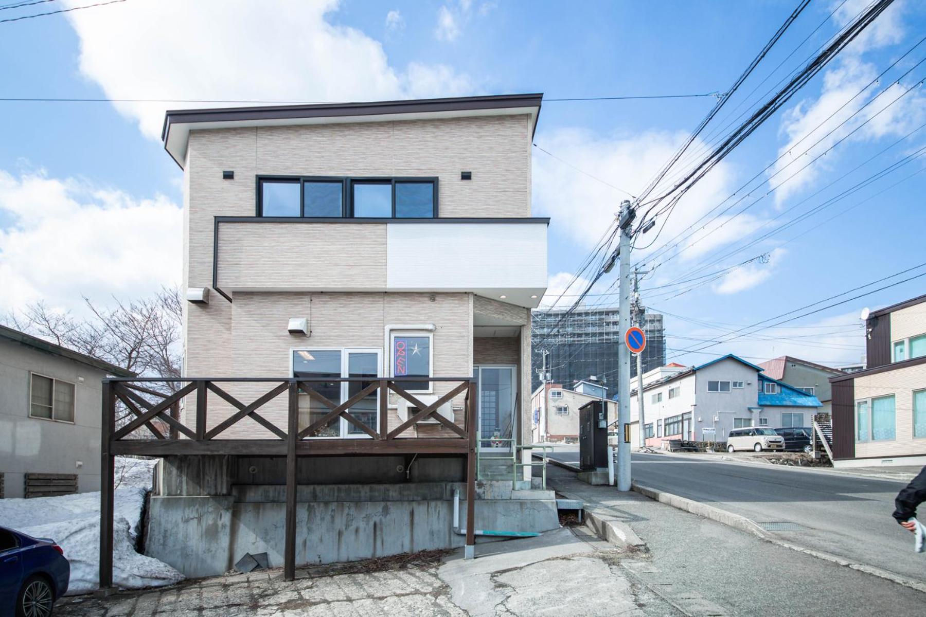 Sumiyoshi House Room B view 2