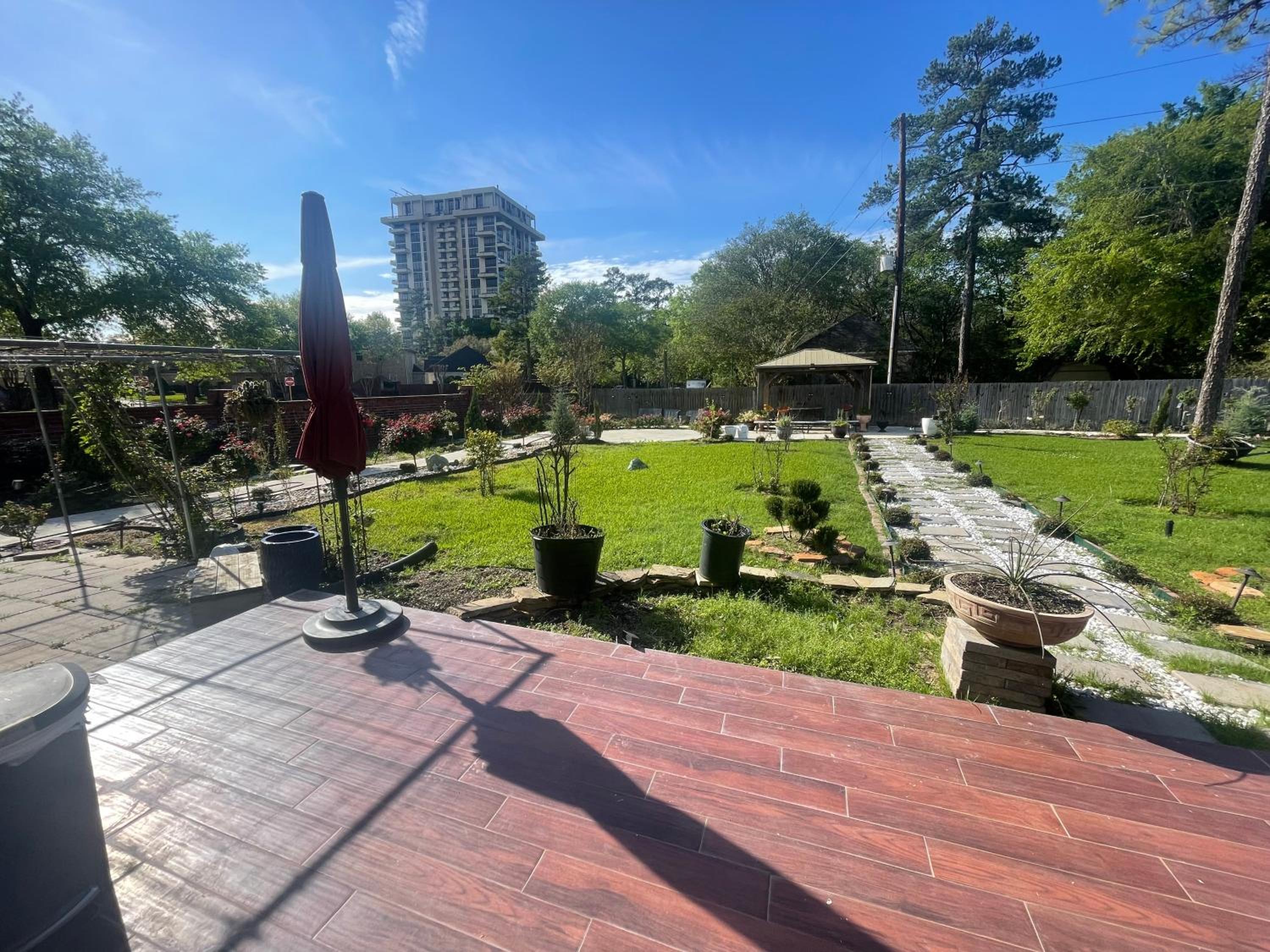 AFRA Home with huge garden Houston, Texas