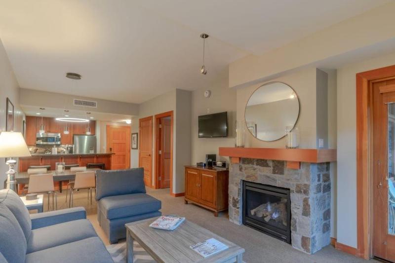 Luxury Ski In, Ski Out 1 Bedroom Colorado Resort Vacation Rental In The Heart Of Snowmass Base Village view 3