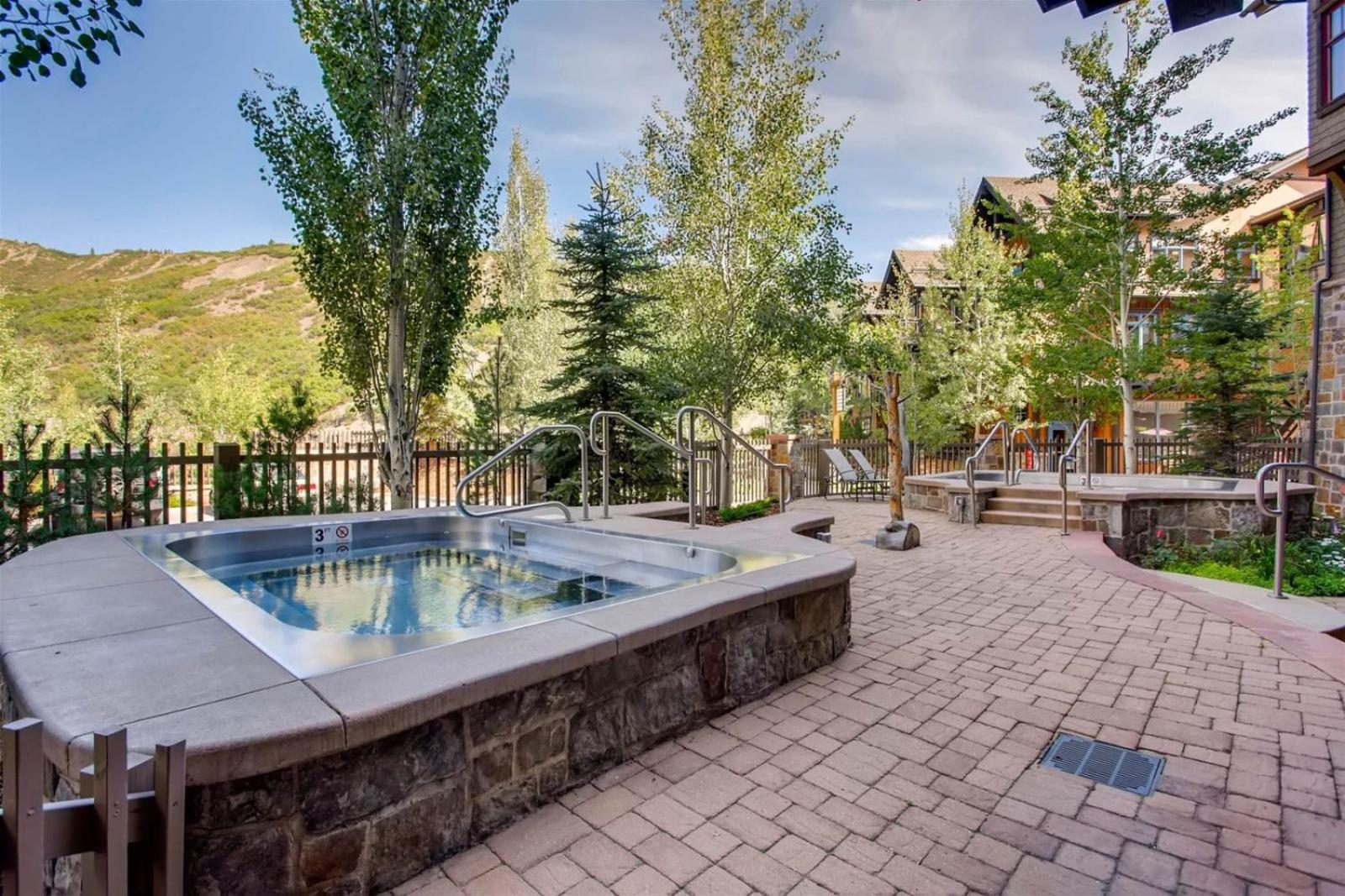 Luxury Ski In, Ski Out 1 Bedroom Colorado Resort Vacation Rental In The Heart Of Snowmass Base Village view 4