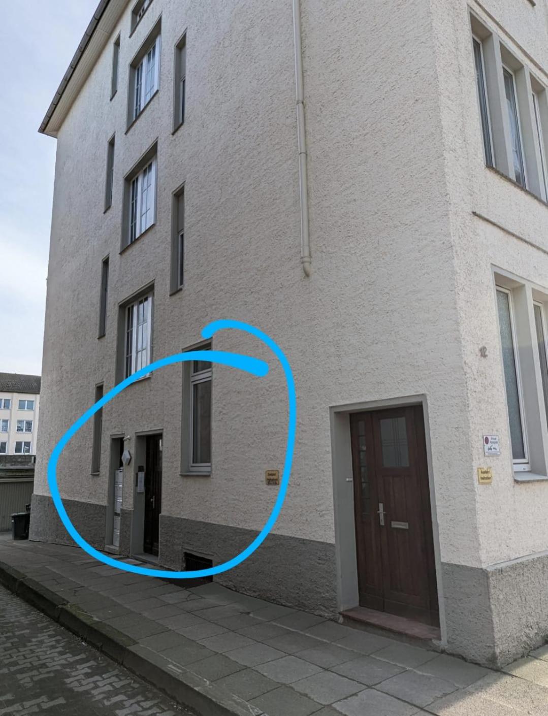 4 Schlafzimmer, Wintergarten & Terrasse & Parkplatz, nahe Hbf