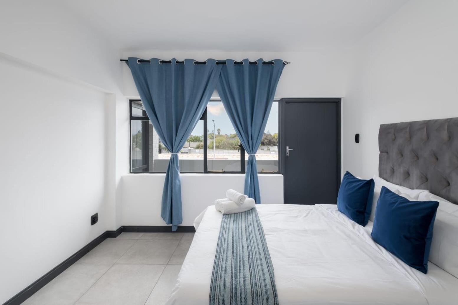 Loxton apartment